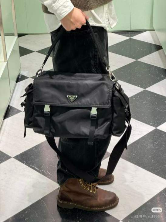 Picture of Prada Handbags _SKUfw223687893fw